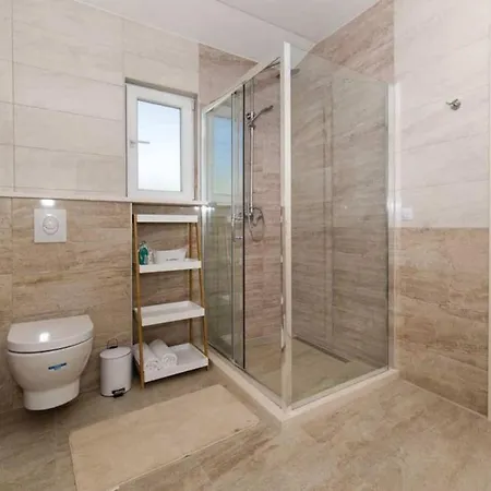 Afrodita Villa Lecevica